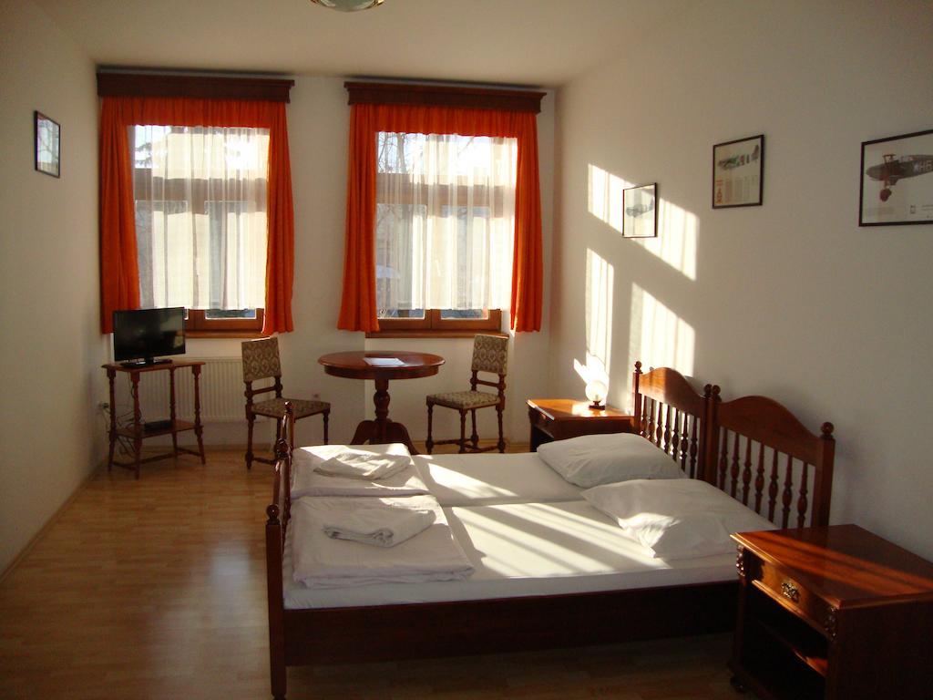Penzion Aviatik Čáslav 객실 사진